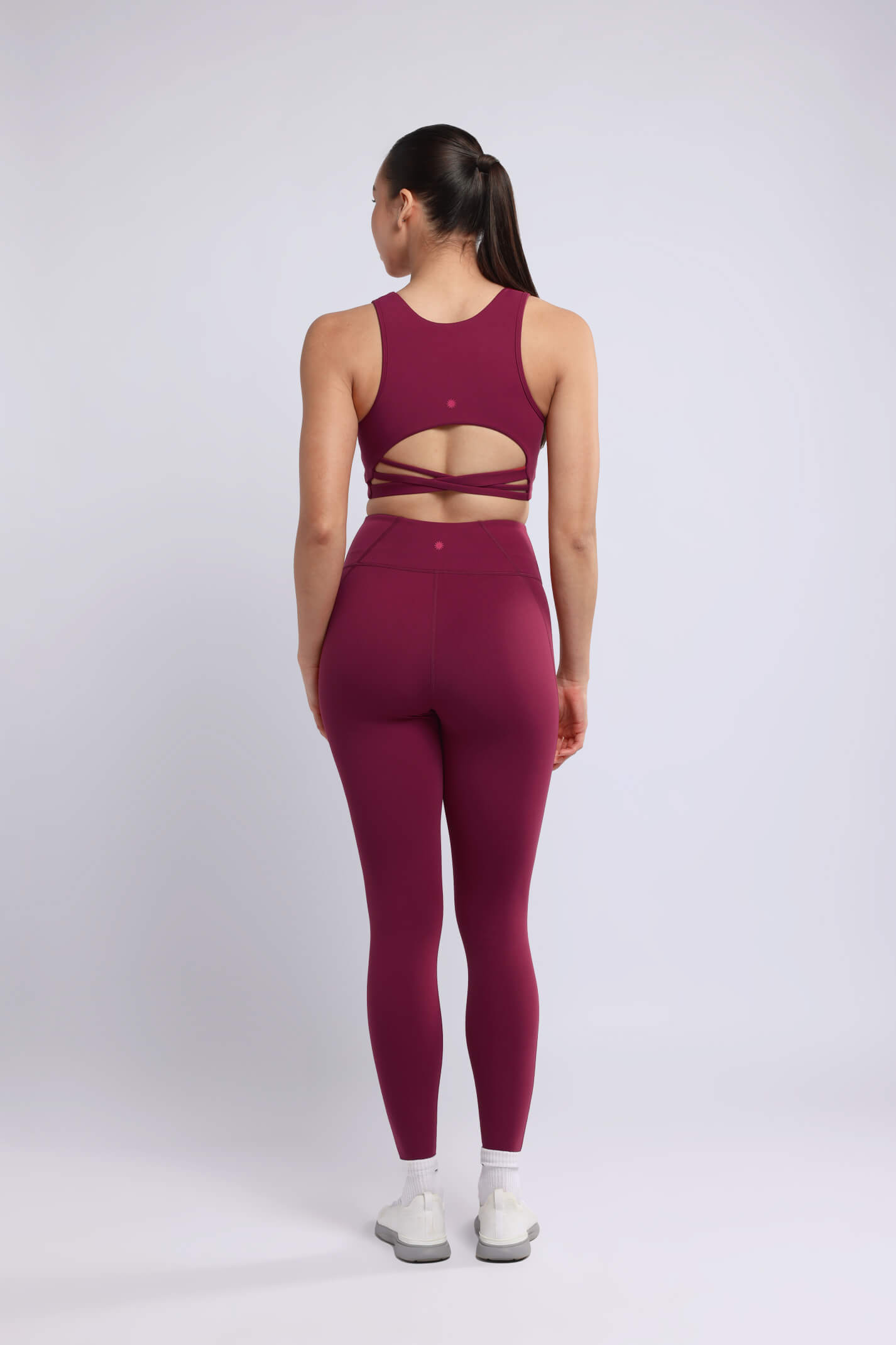 Reveal Crop Bra RYSE & SHYNE